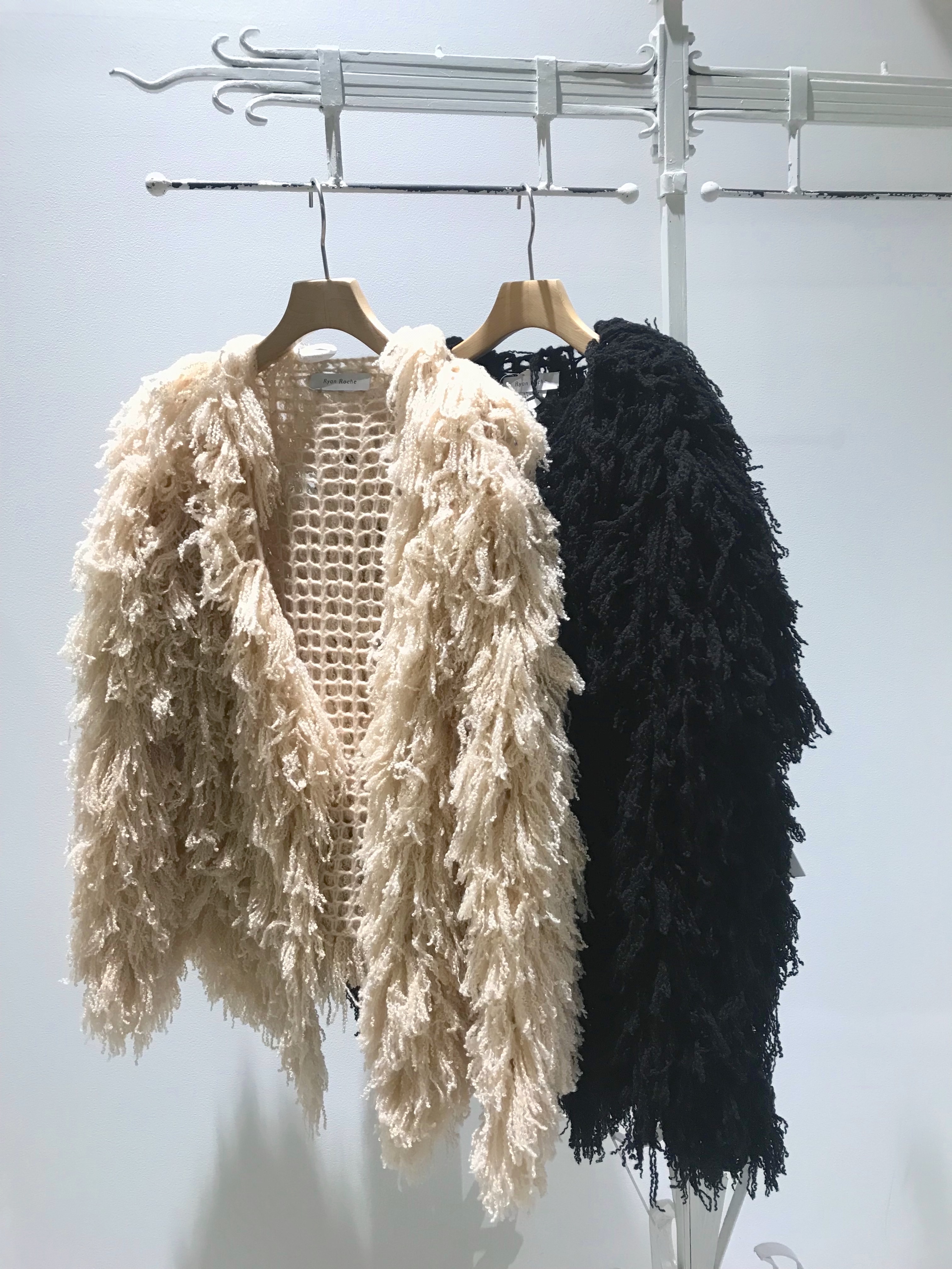 Ryan Rocheのカシミアに抱きしめられる – en-inc.