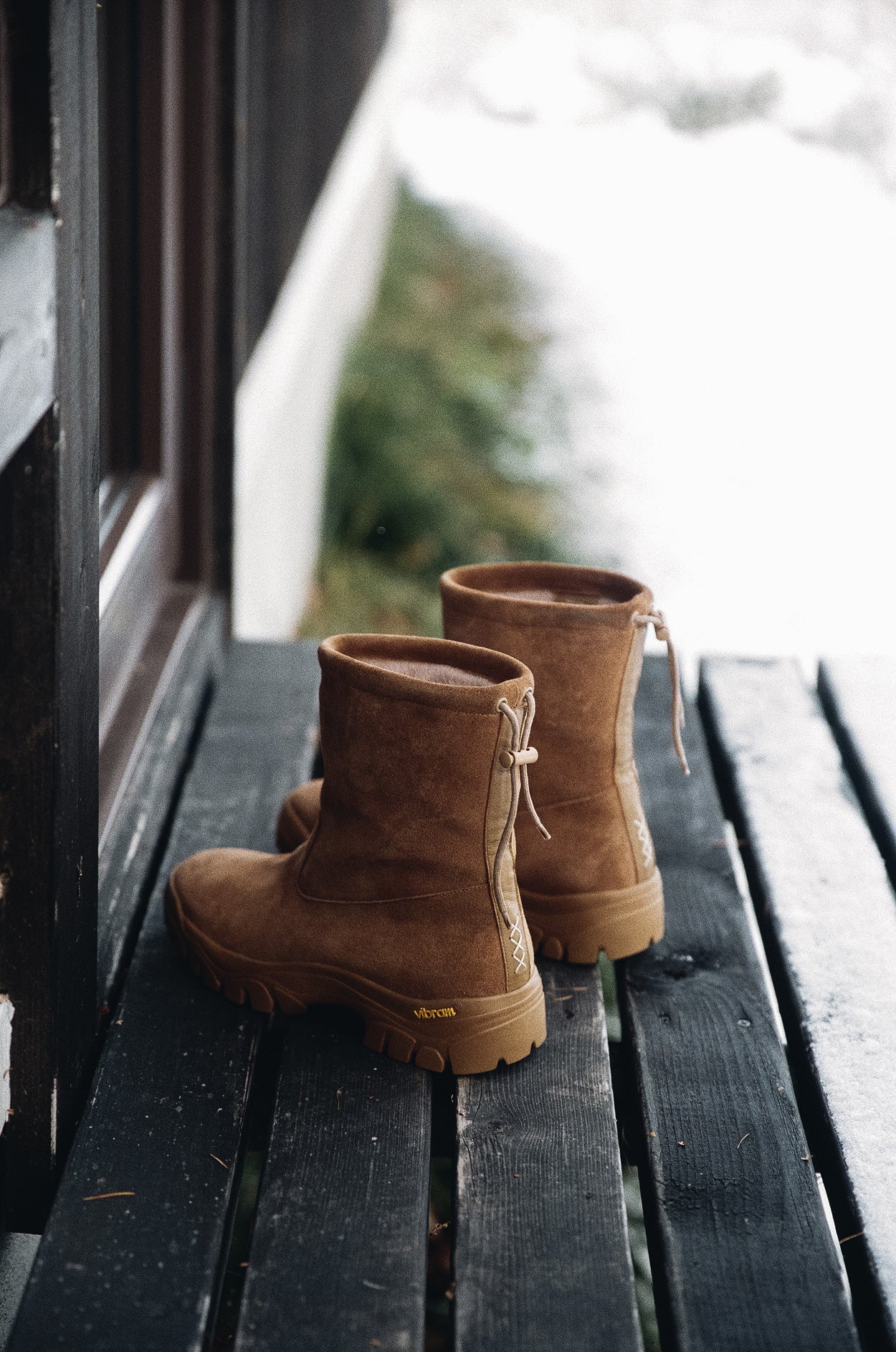 靴 TOUT Y EST / FLAT SABINE SUEDE / BROWN TOUT Y EST / FLAT SABINE