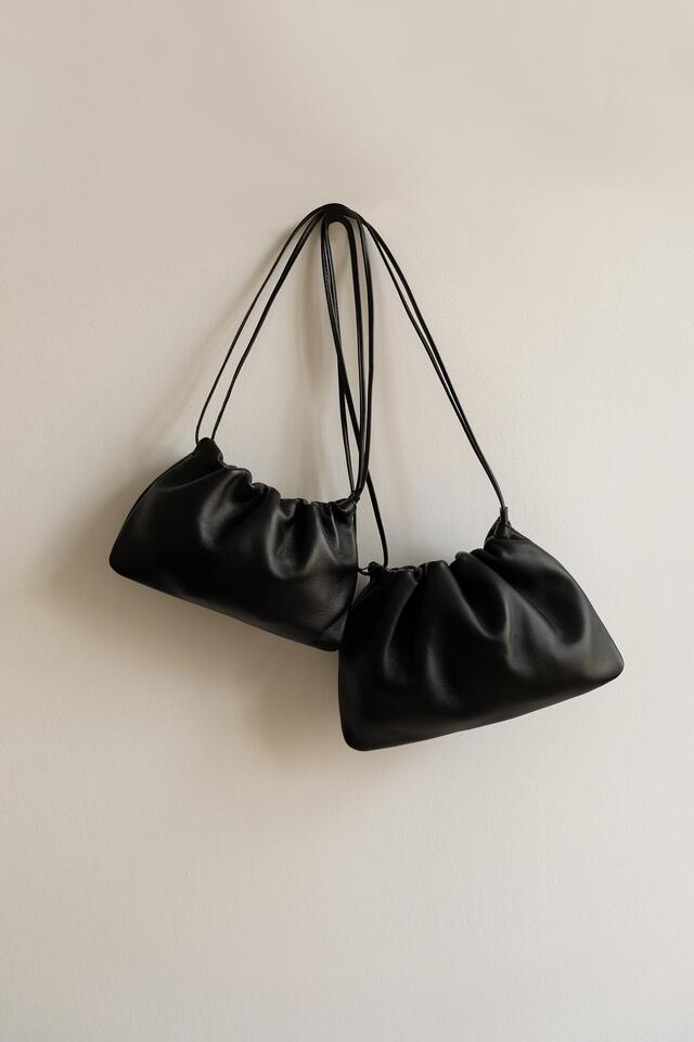 20TH / Nella strap bag (Black) - Nothing written