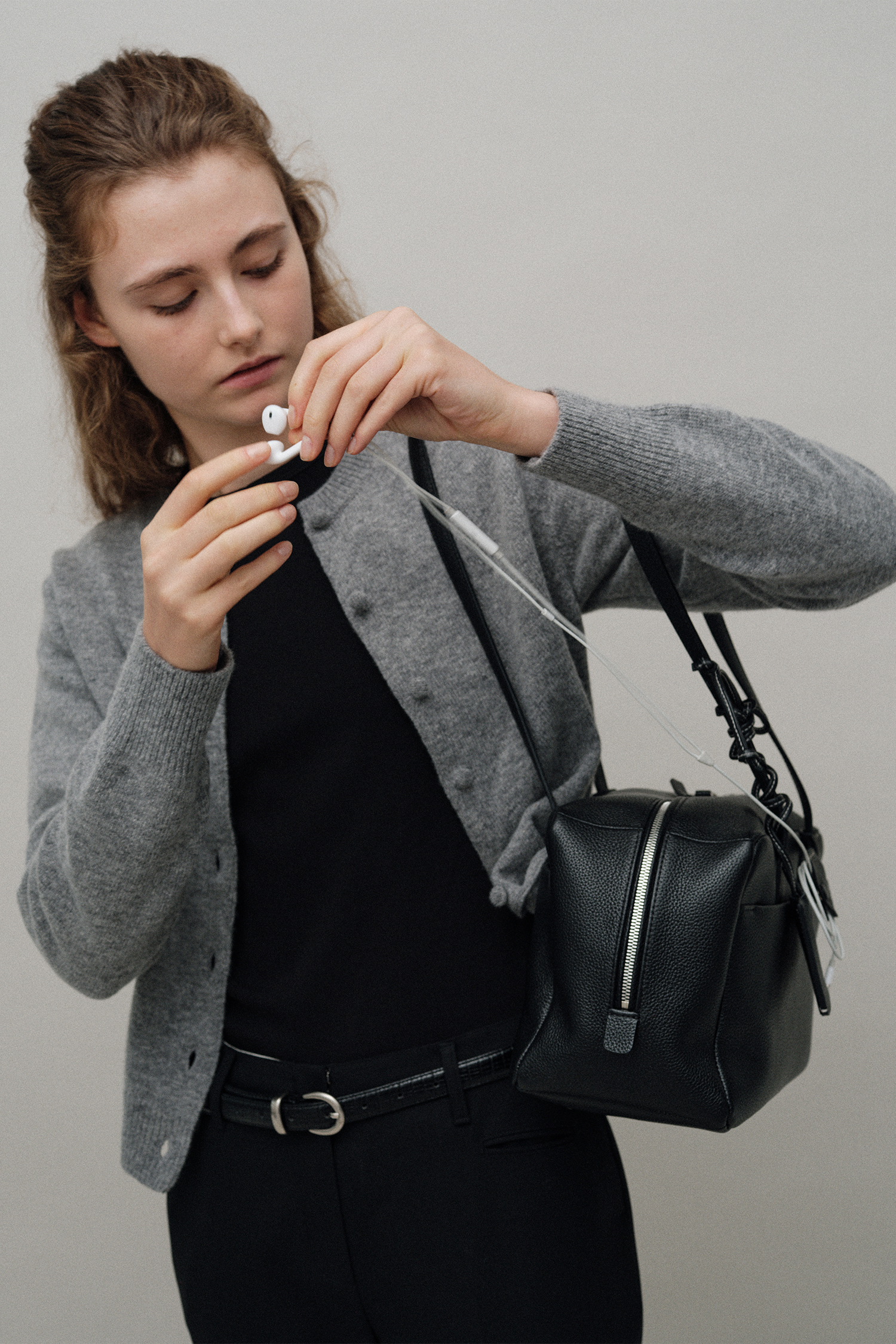5TH / Pocket shoulder bag (Black) - Nothing written