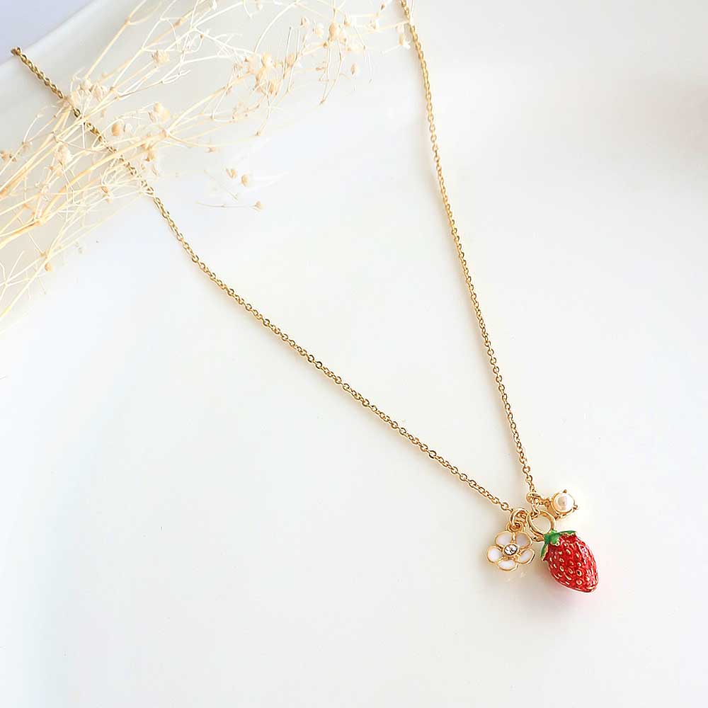 N-234) ストロベリーネックレス | ビーズ・パーツなどのハンドメイド