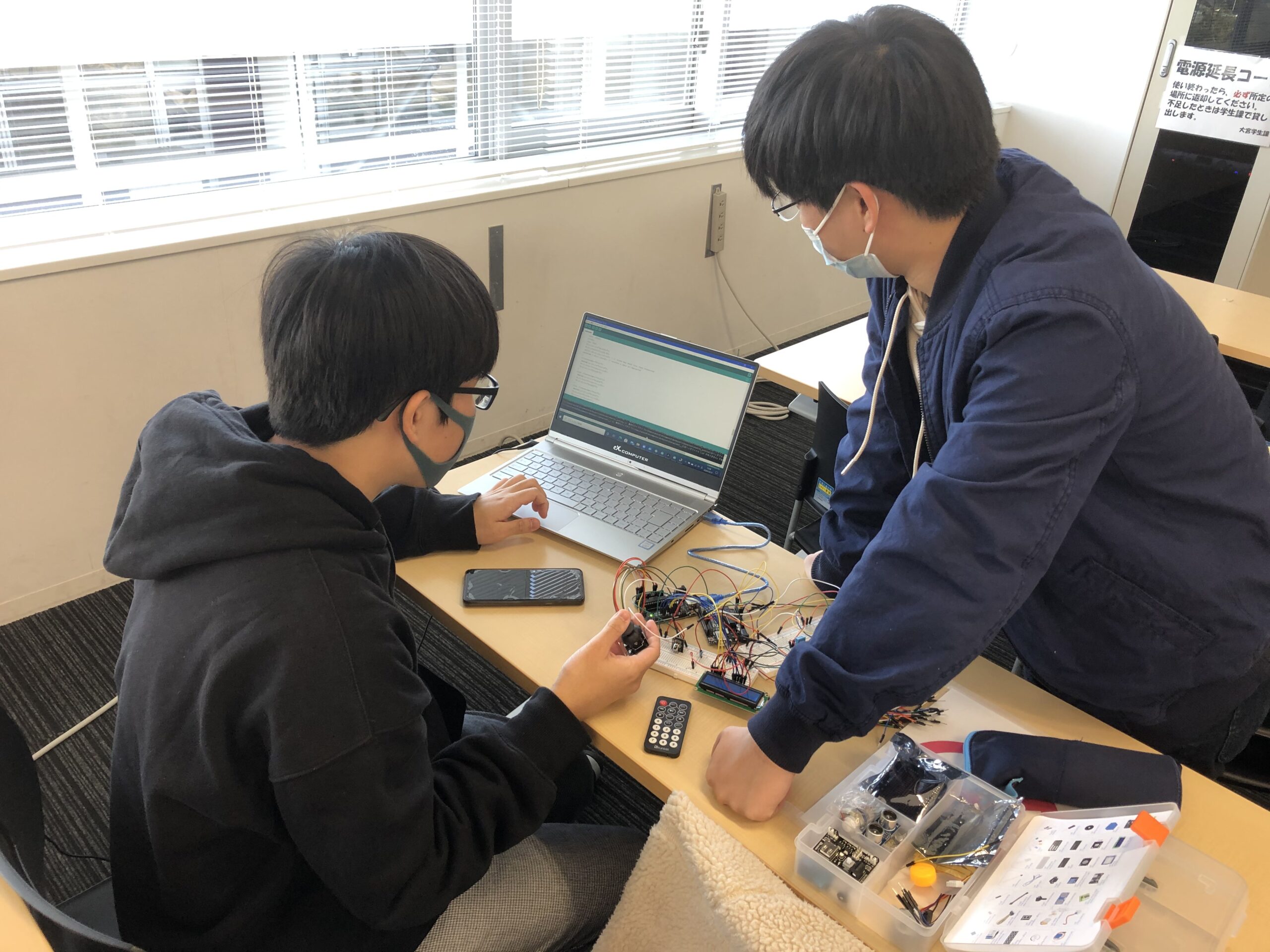 製作実験」（電気・ロボット工学コース，1年後期） | 芝浦工業大学