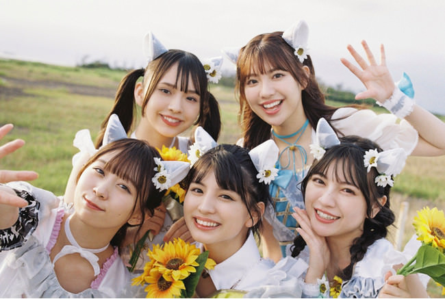 坂元葉月のグループ卒業目前、メンバー5人揃う最後の写真集『わーすた