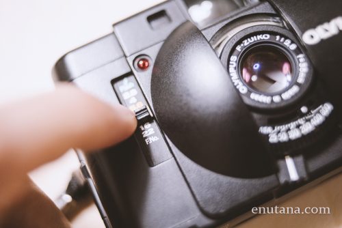 Olympus/オリンパスXA、コンパクトフィルムカメラの金字塔。驚異の35mm