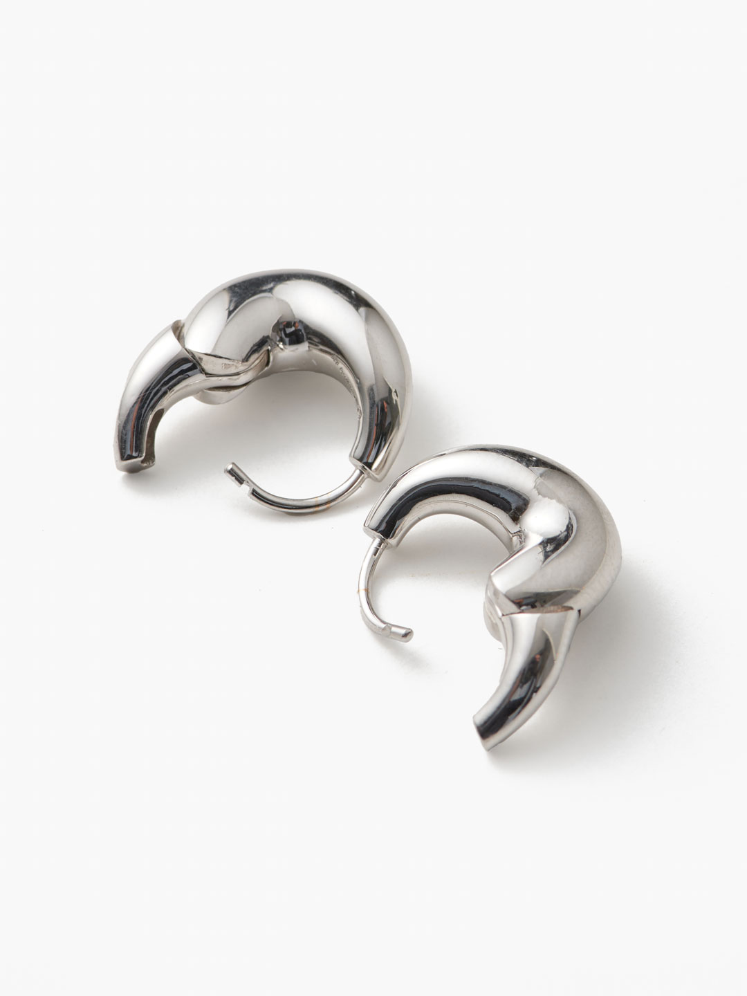 Charlotte Chesnais(シャルロット シェネ) | ボー リプス ピアス