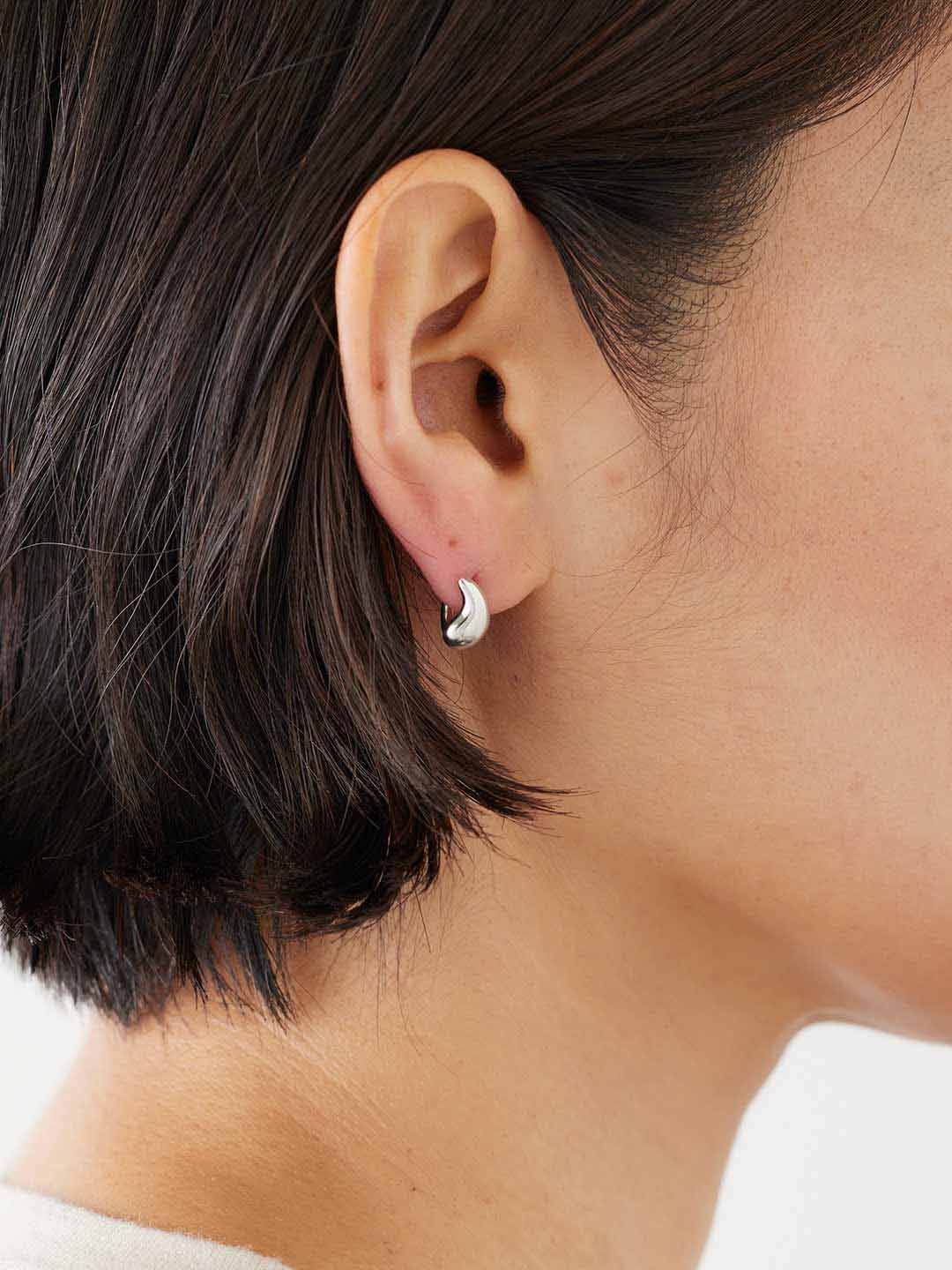 MARIA BLACK(マリア ブラック) | サギネ トレイル ハギー ピアス