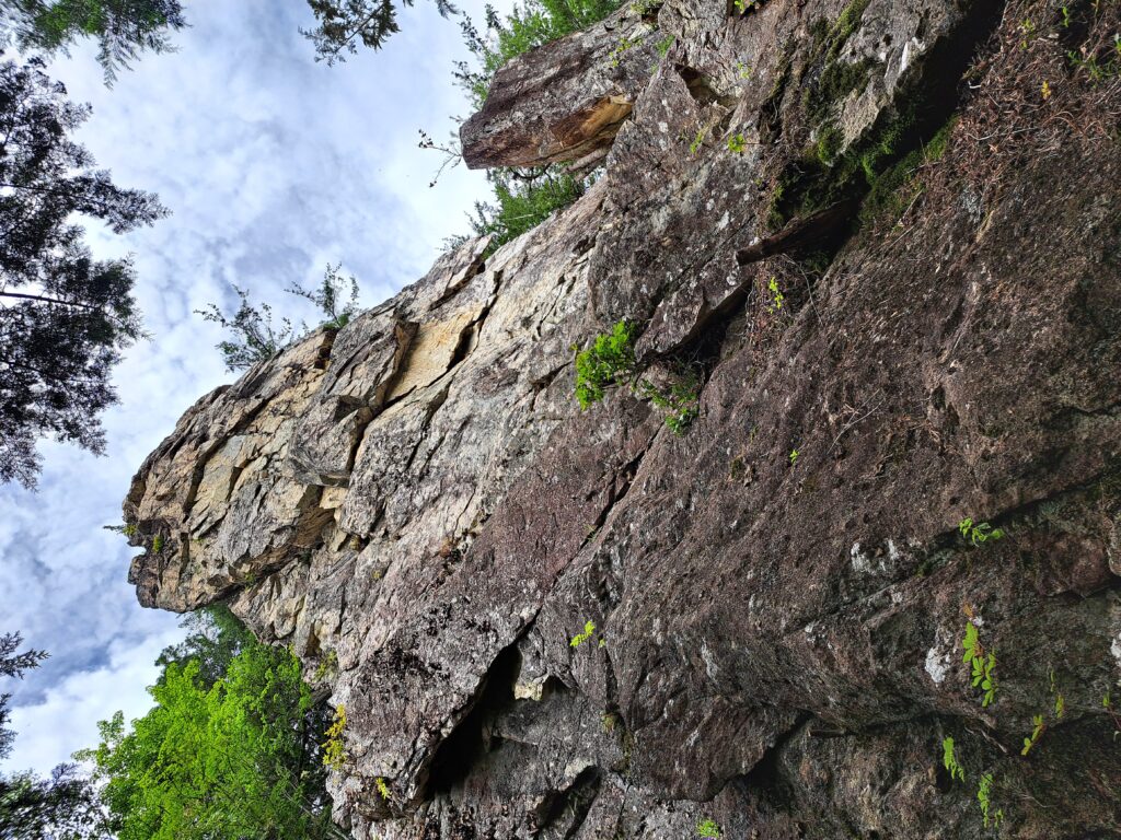 七賢の岩場・トポ更新（ガラスの塔エリア追加） - 山岳ガイド佐藤勇介 HP