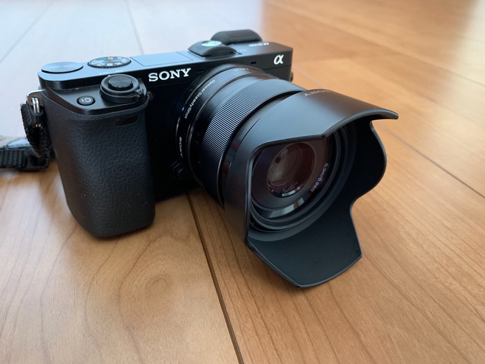 ミラーレス一眼「SONY α6000」レビュー。初心者の私が軽くて安い取材用