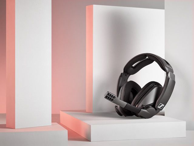 ノイズキャンセルも備えた無線ゲーミングヘッドセット「EPOS