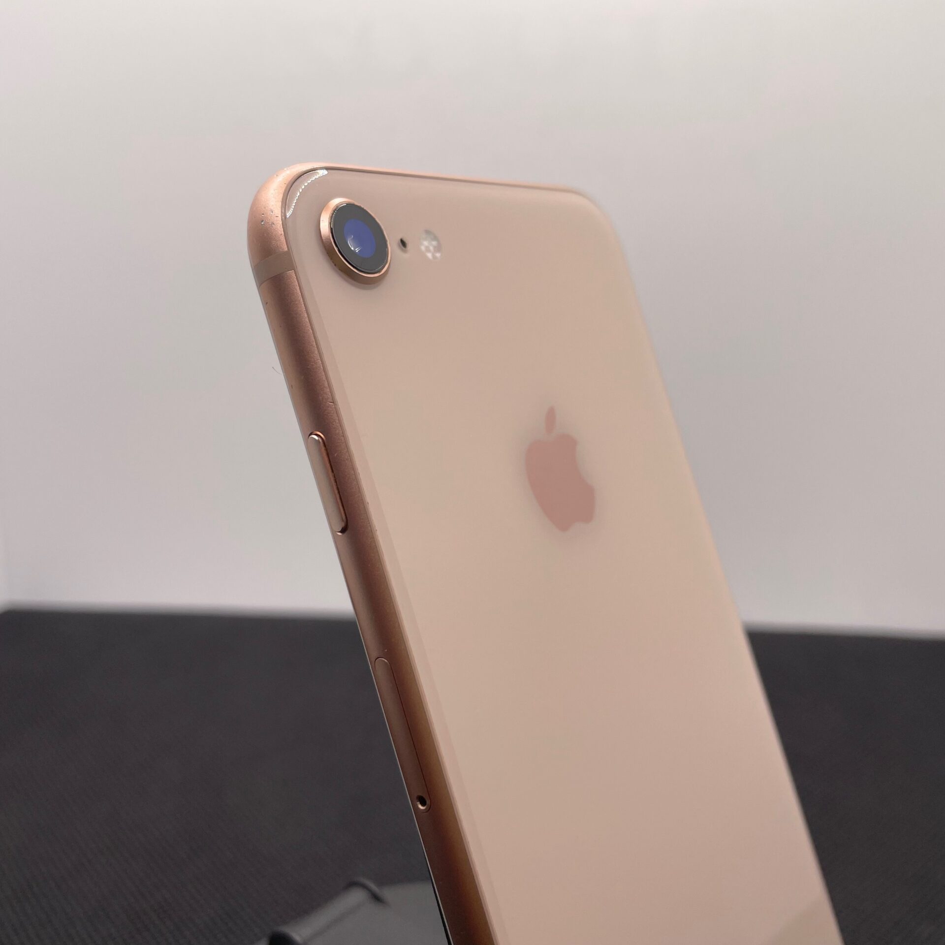 Buy Used Apple iPhone 8 64GB Gold - Warranty & Fast Shipping