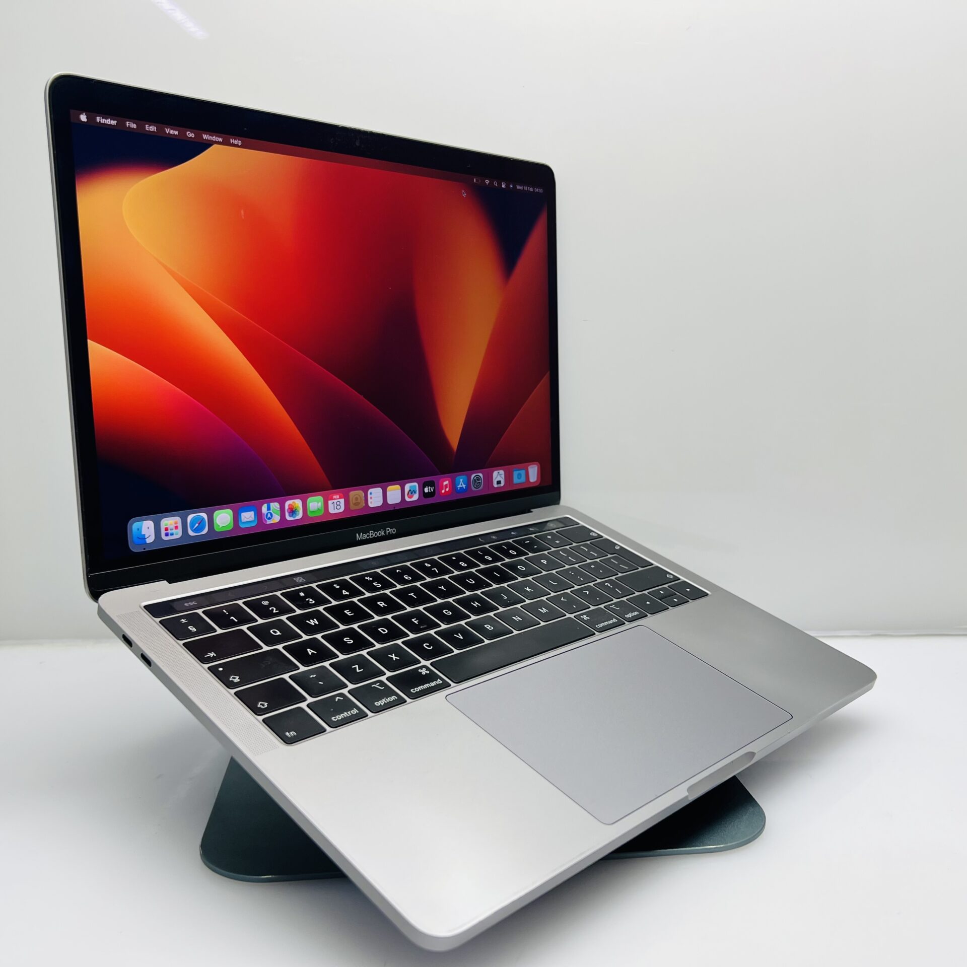 Buy Used Apple Macbook Pro 13-inch “Core i5” 2.40GHz (TouchBar