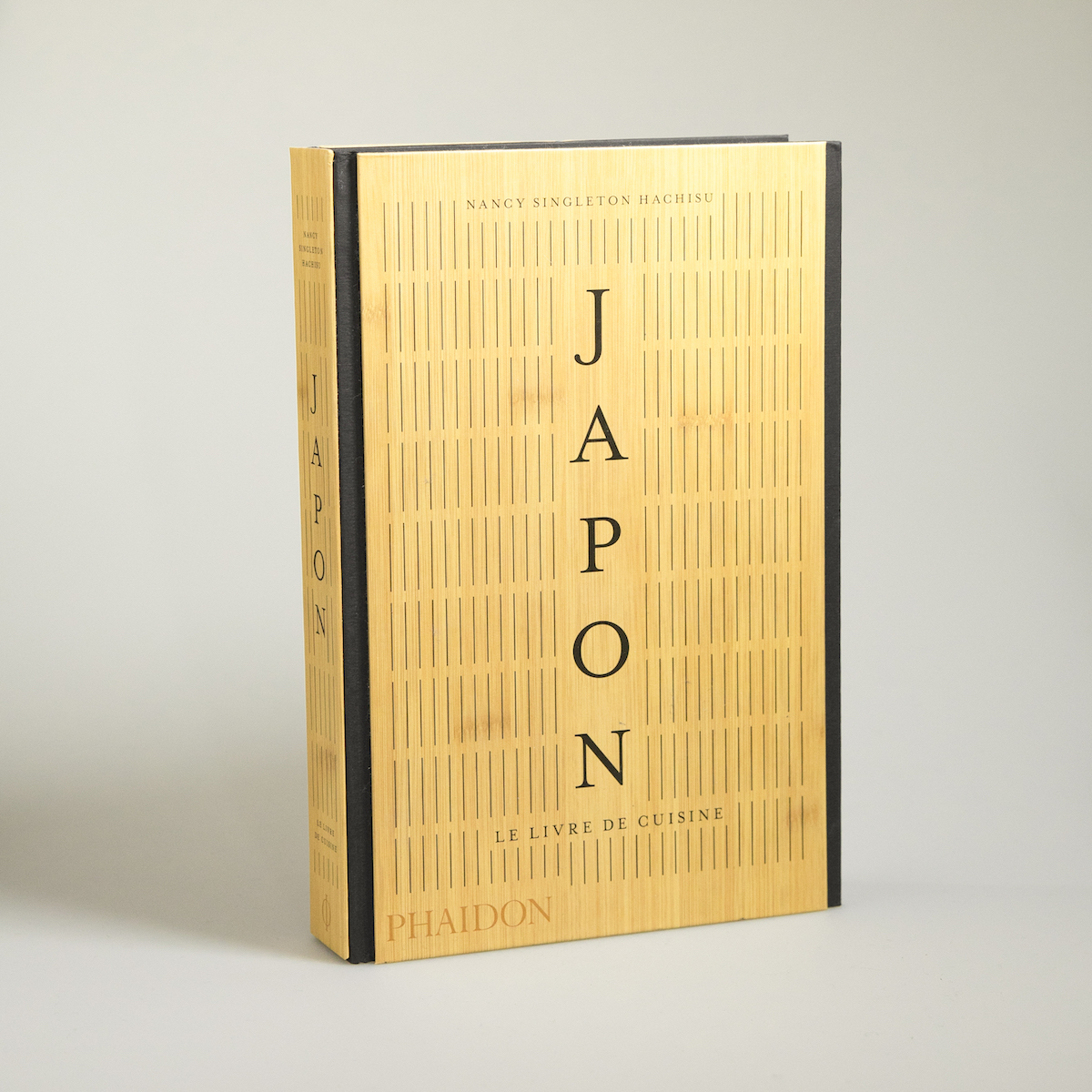 Japon : Le livre de cuisine - Essentiels, Livres