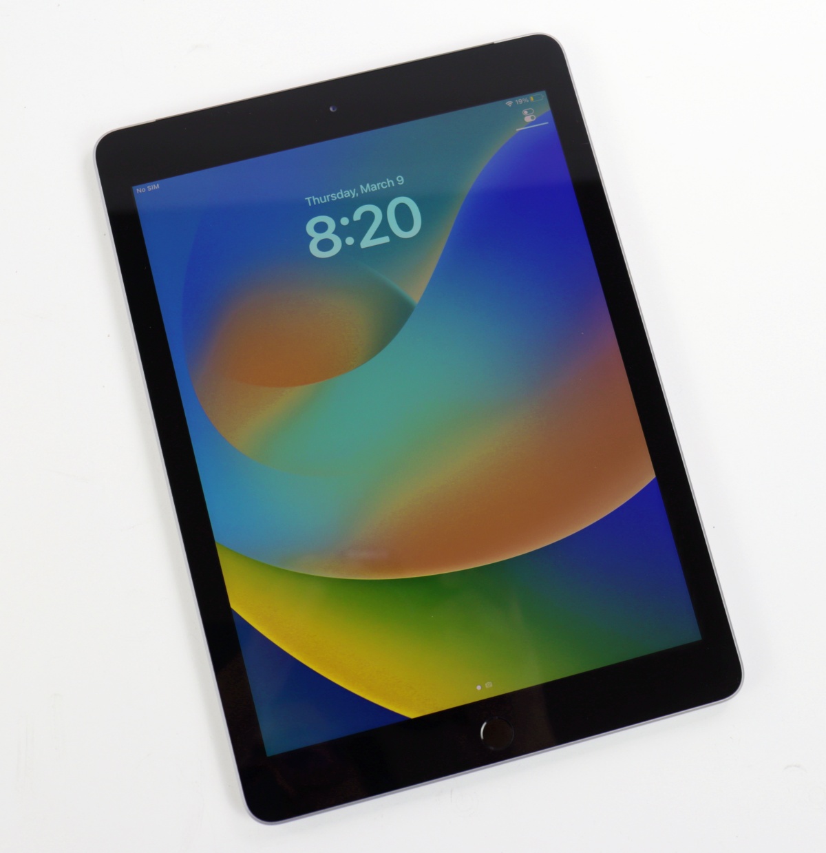 Apple iPad 5th Gen A1823 32GB WiFi+Cellular Space Gray Tablet