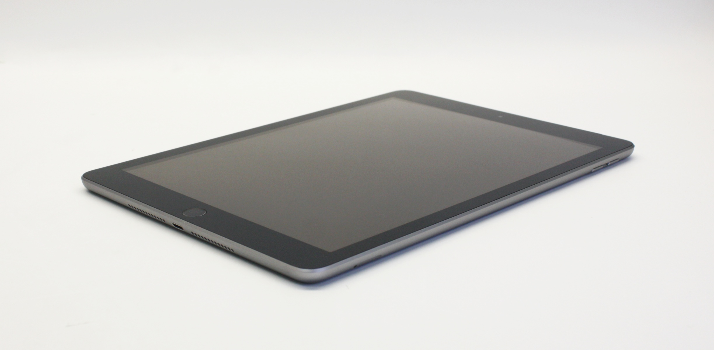 Apple iPad 5th Gen A1823 32GB WiFi+Cellular Space Gray Tablet