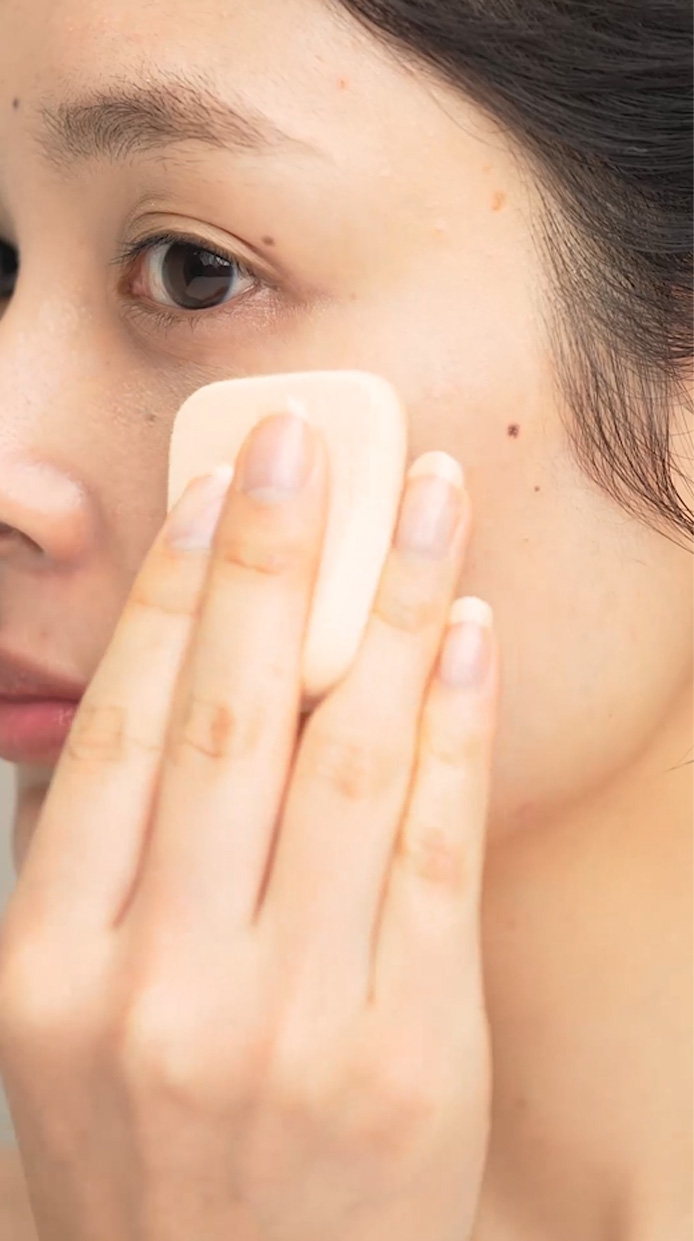 ミネラルエアリータッチファンデーション リフィル（パフ付