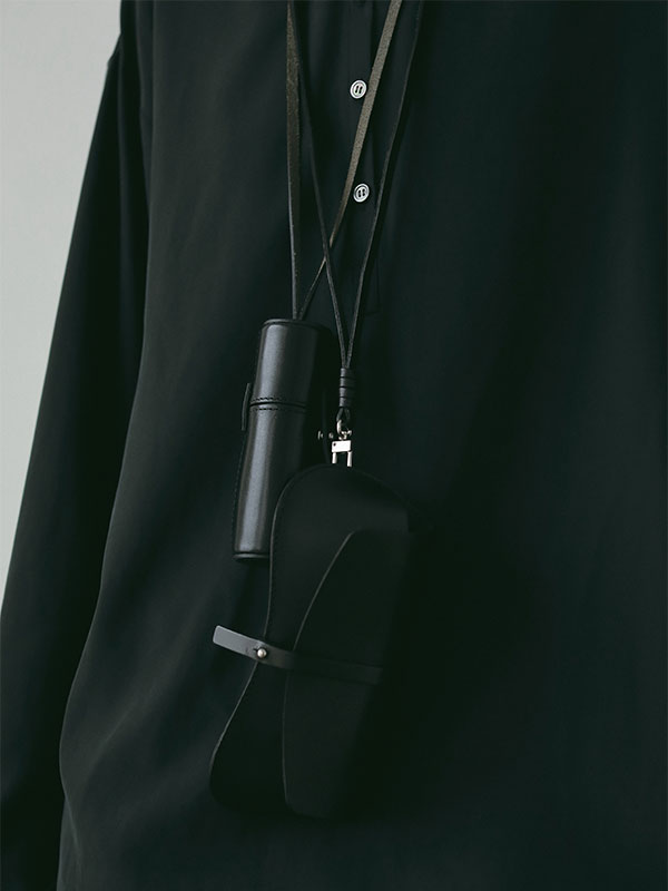 タンドレザーリップケース(F BEIGE): グッズ │ ETRE TOKYO official