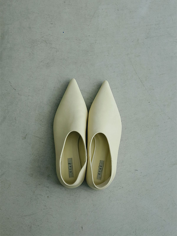 ポインテッドレザースリッポン(37 CREAM): シューズ │ ETRE TOKYO