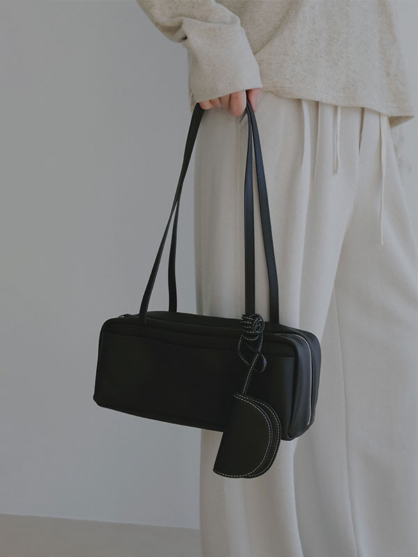 オープンポケットレザーボストン(F BLACK): グッズ │ ETRE TOKYO