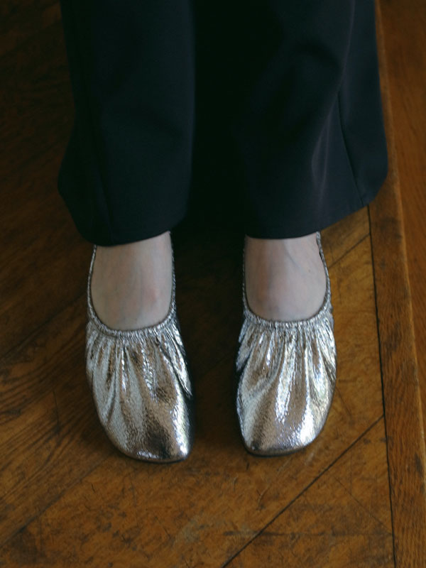 SHISEI GATHER BALLET_METALIC(22.5 SILVER): シューズ │ ETRE TOKYO
