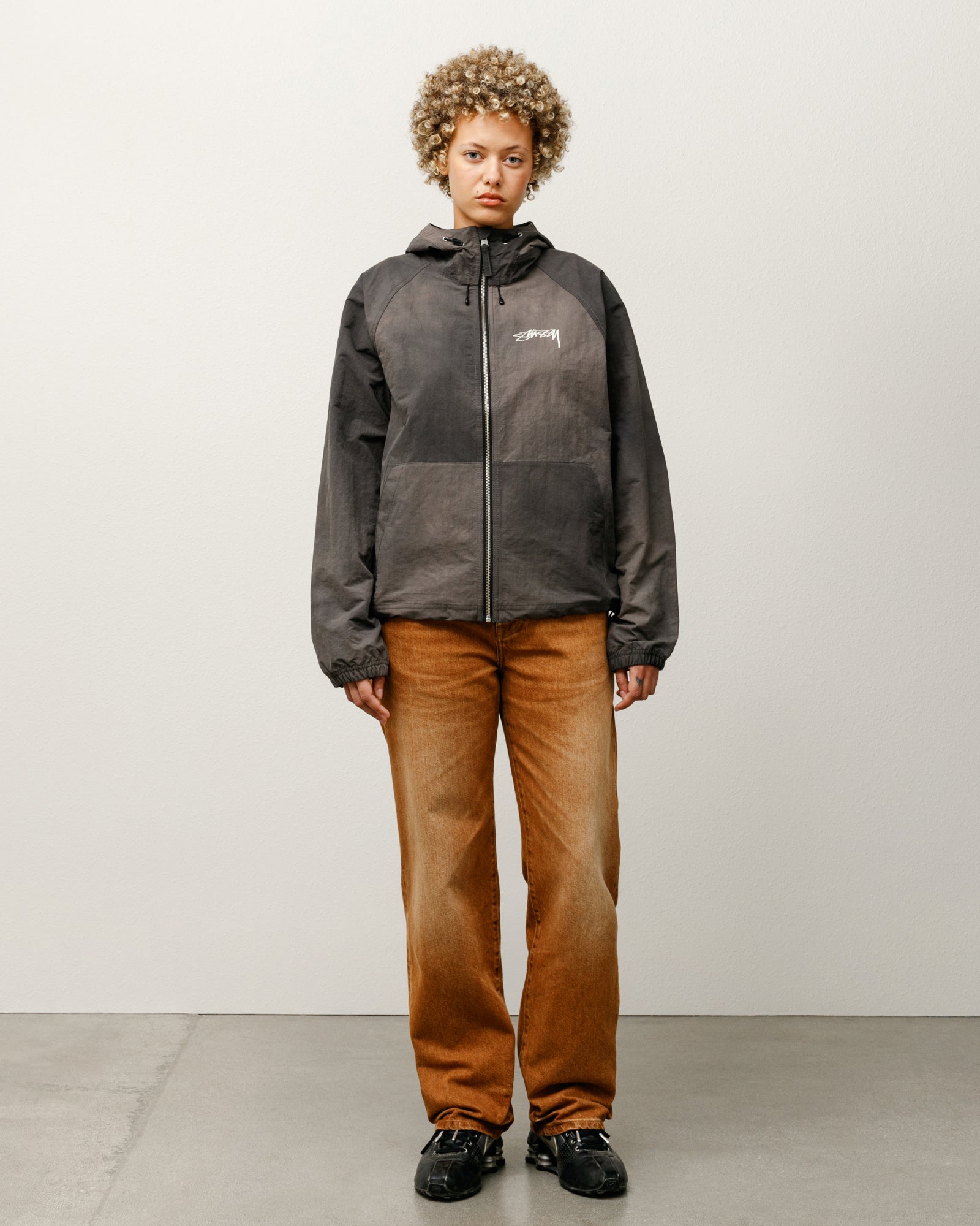 Beach Shell Wave Dye – Black | Outerwear | Stüssy Europe