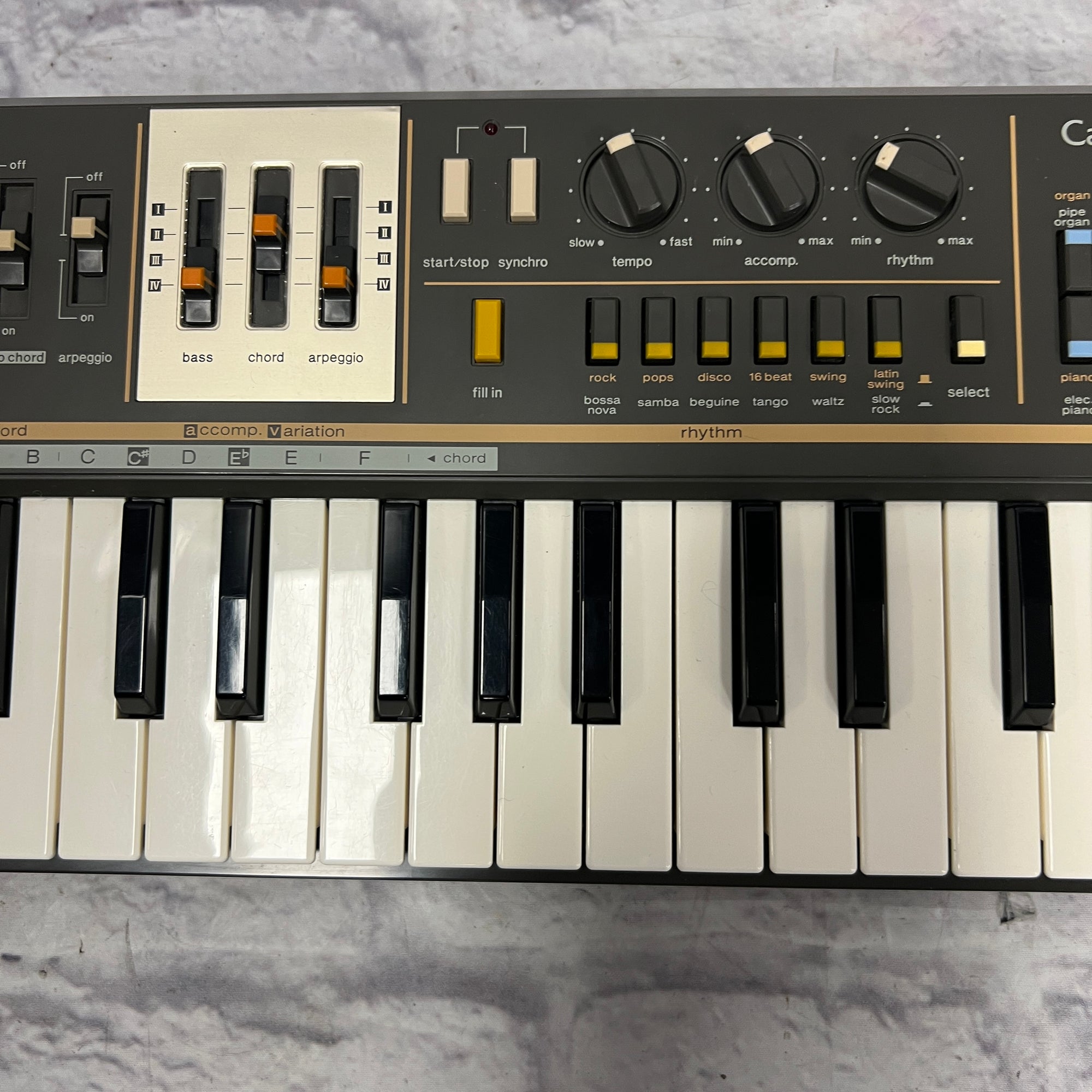 Casio Casiotone Vintage MT-68 with Case and Power Supply 1980s