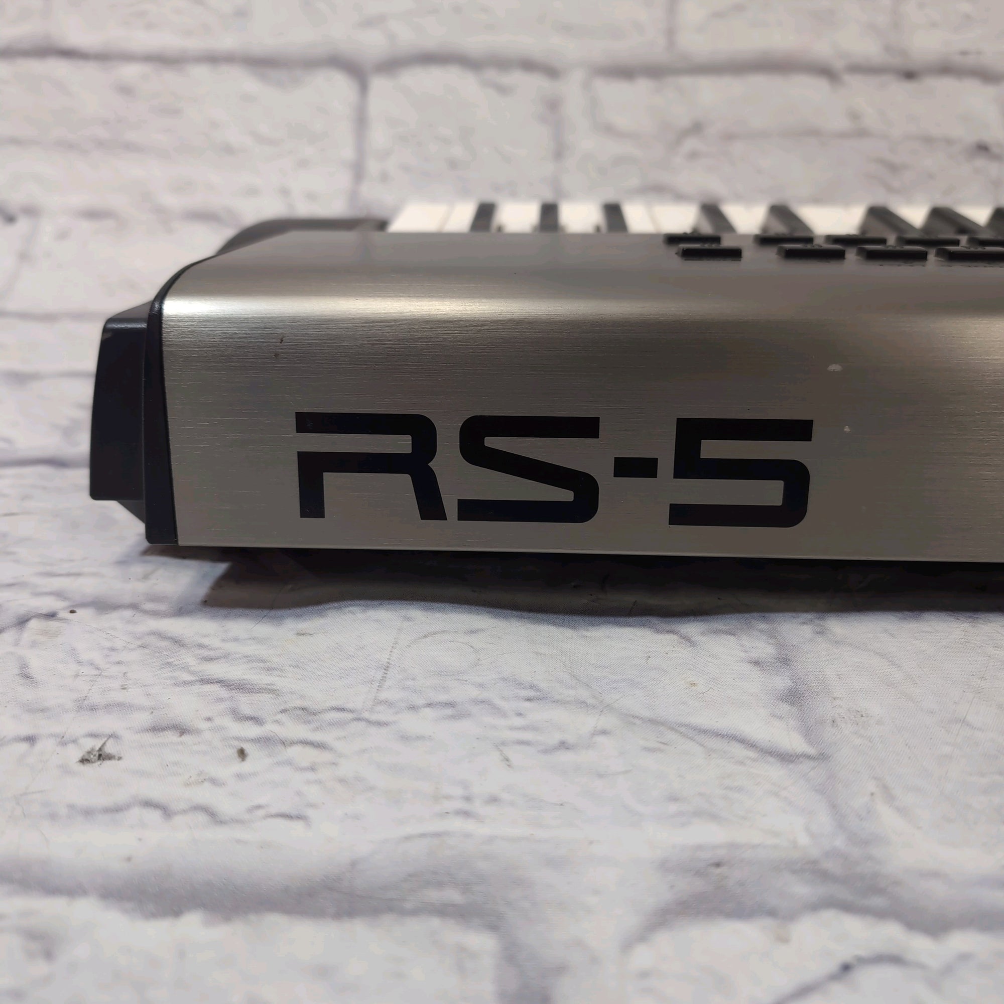 Roland RS-5 61-Key 64-Voice Synthesizer - Evolution Music