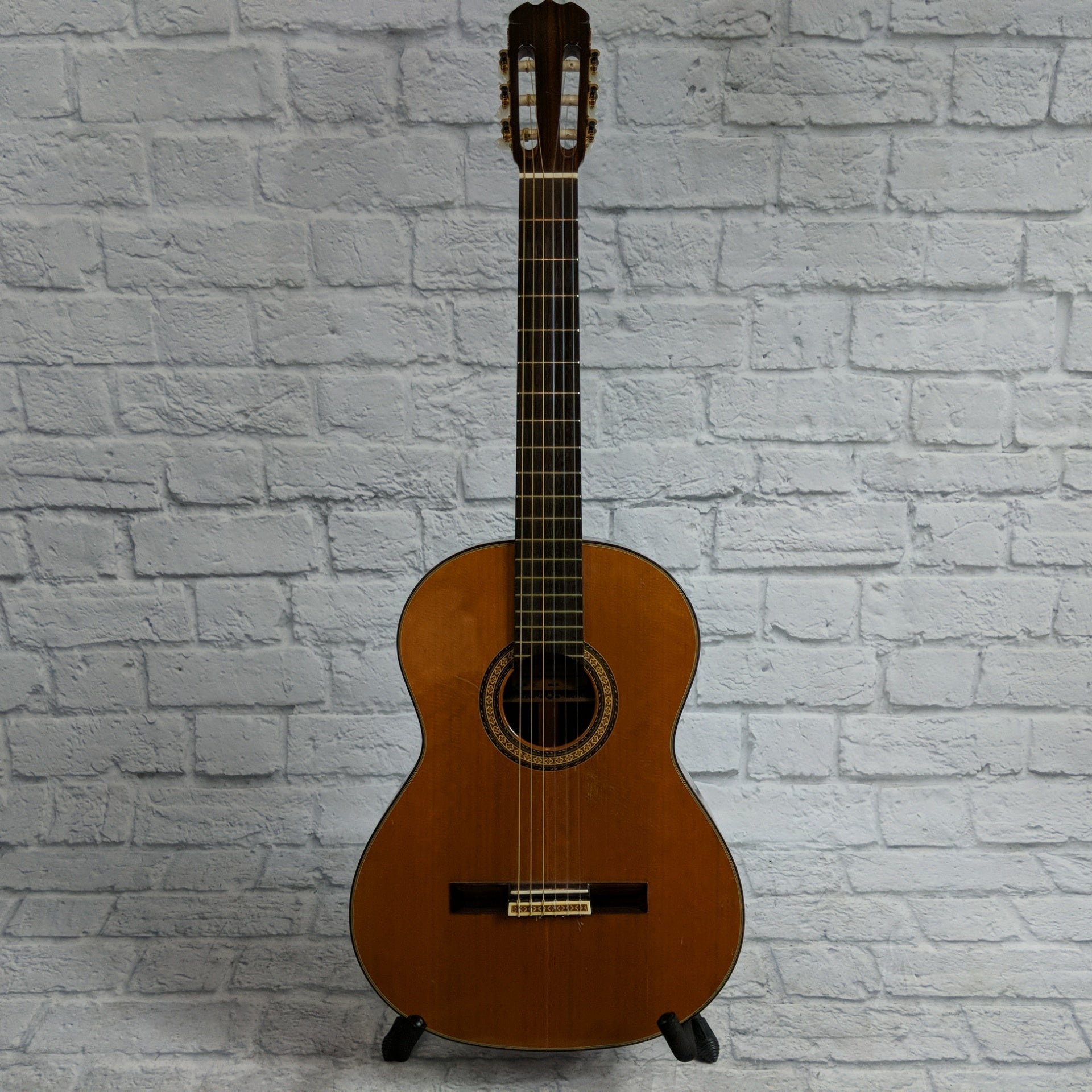 Vintage 1976 Ryoji Matsuoka M40 Classical Guitar - Evolution Music