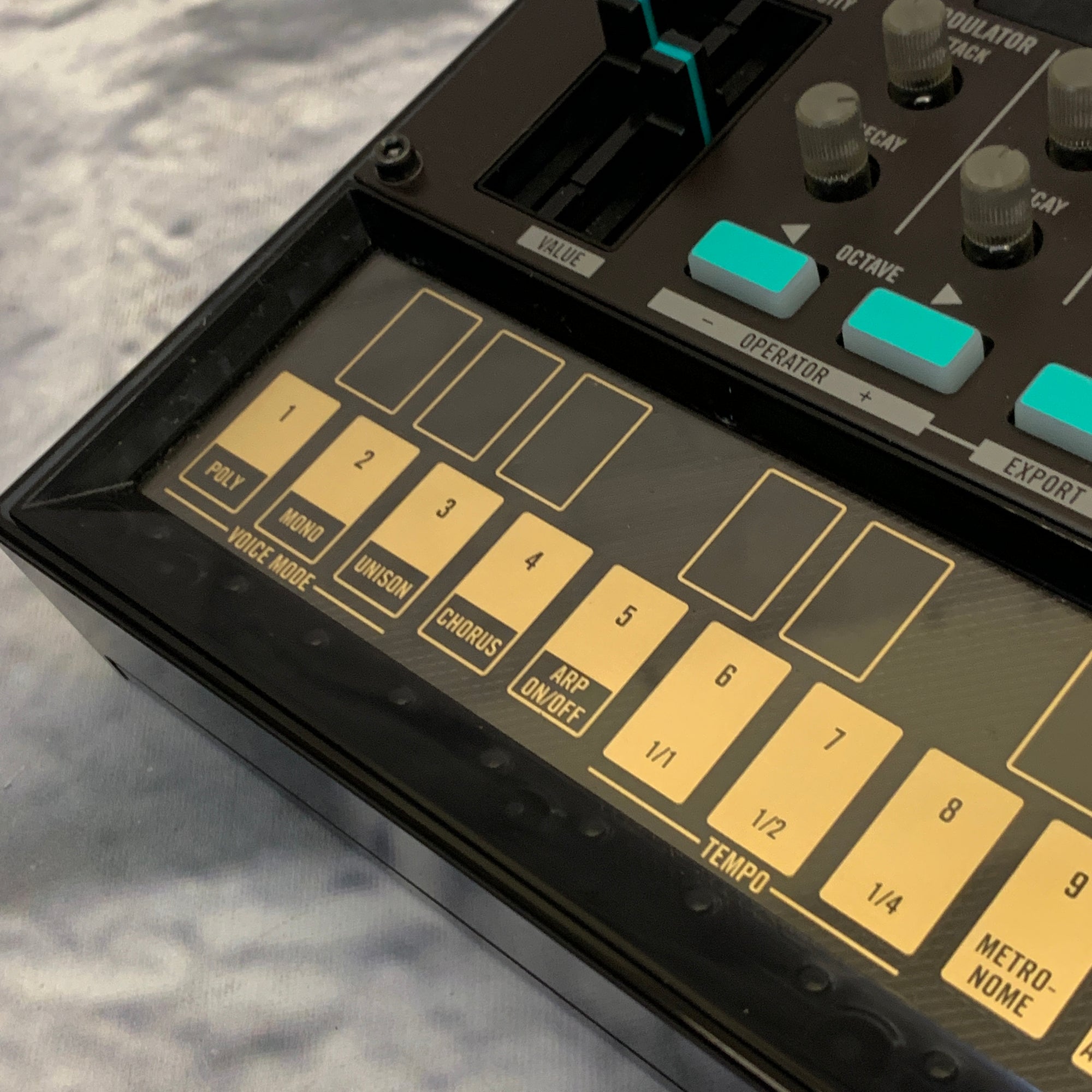 Korg Volca FM Digital FM Synthesizer - Evolution Music