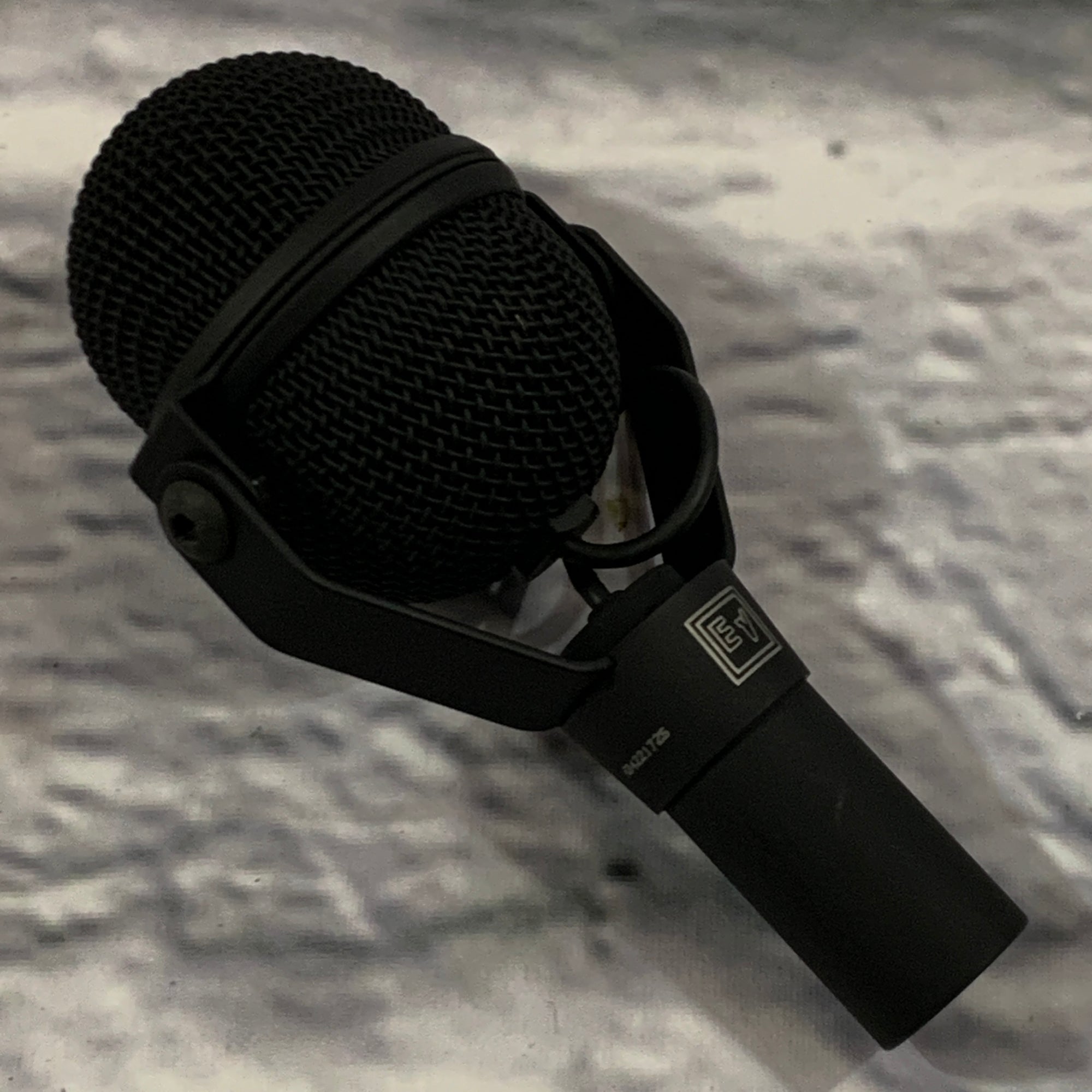 Electro-Voice N/D 408A Dynamic Microphone - Evolution Music