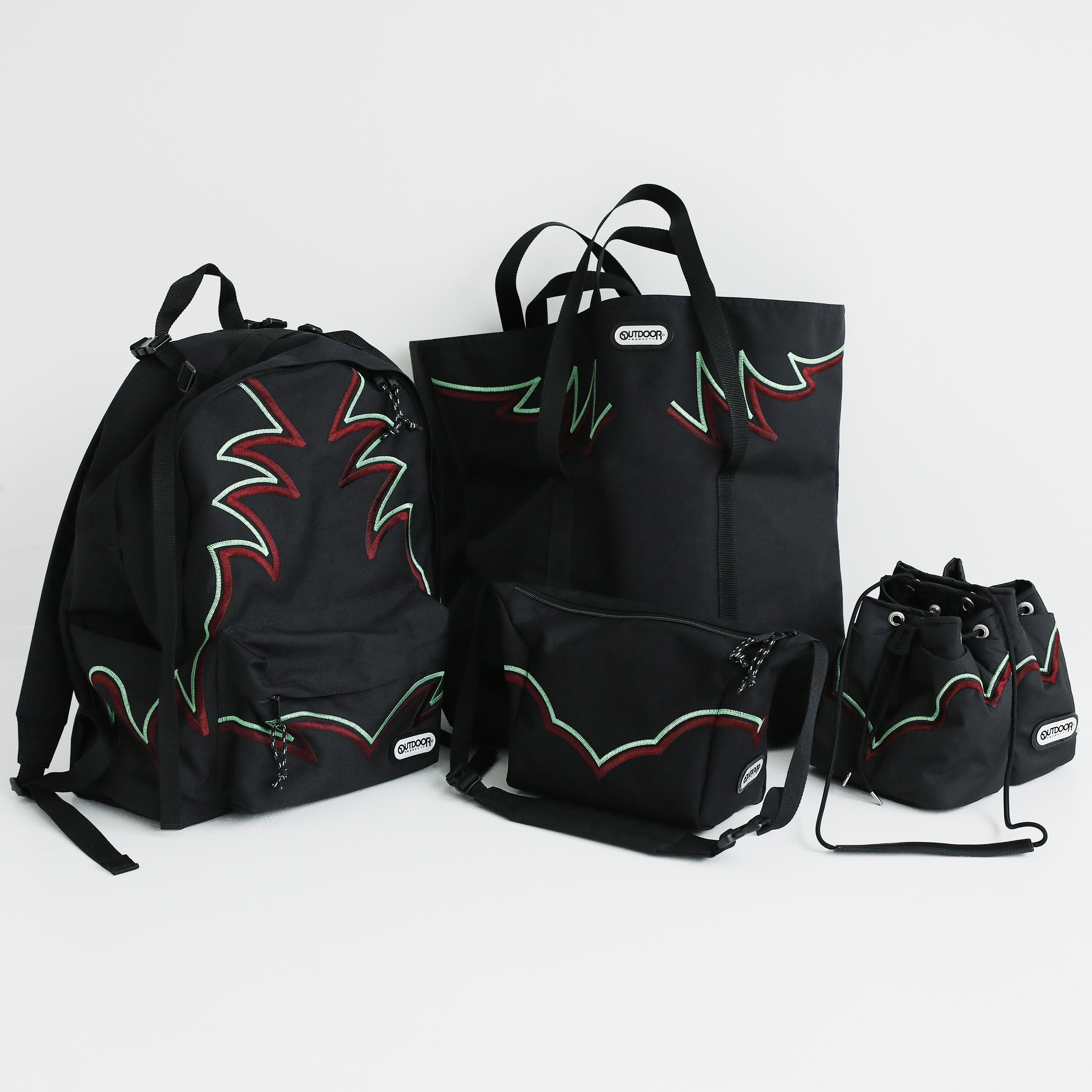 アウトドア プロダクツ］の定番バッグが［トーガ］によってデザイン