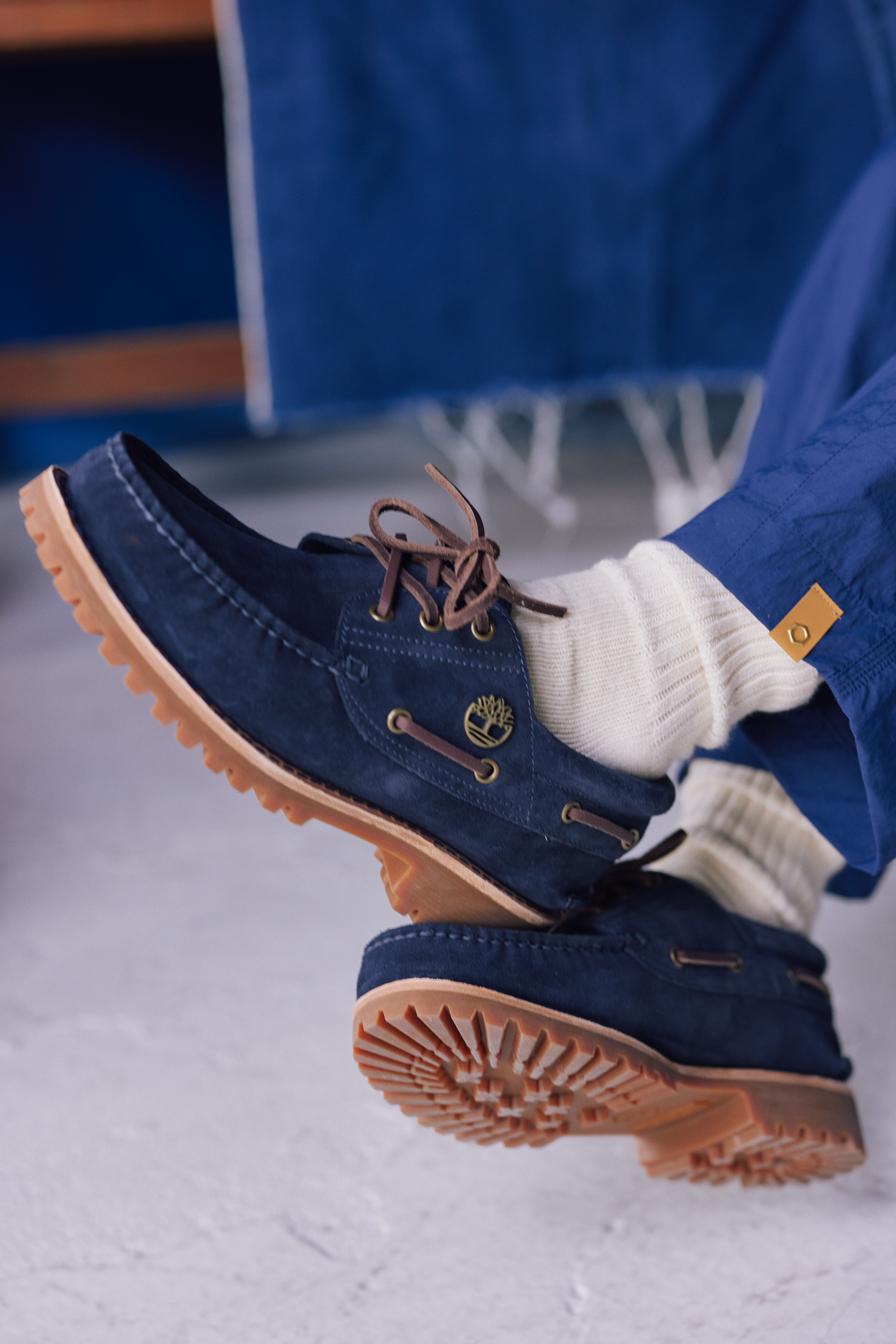 ティンバーランドから英C.F.ステッド社のインディゴスエードをまとった