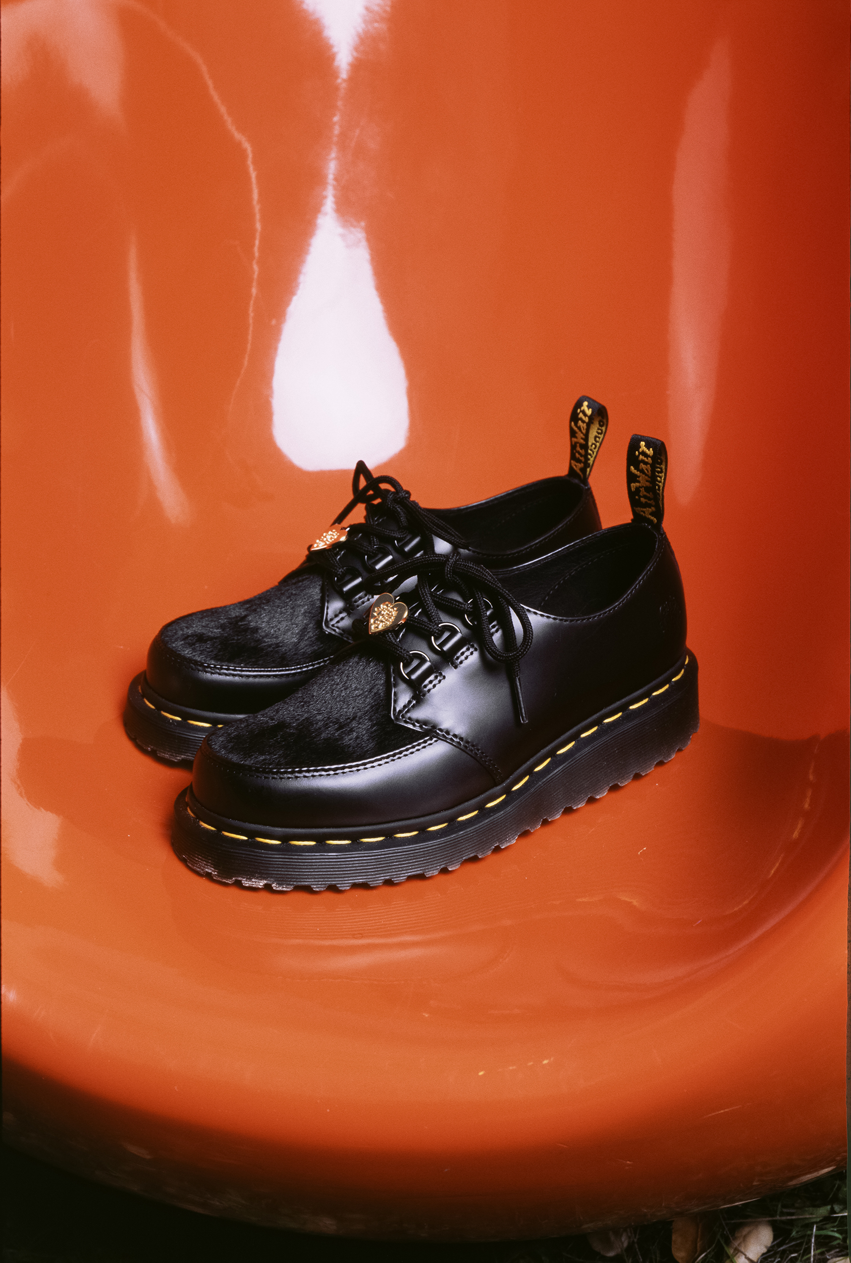DR. MARTENS X Girls Don't CryによるコラボRAMSEY CREEPERが誕生