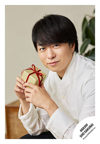 No.SKS24-047】櫻井翔 オリジナルフォト -Holiday- | ファミクラストア