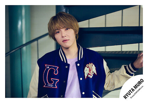 室龍太 | ファミクラストア オンライン