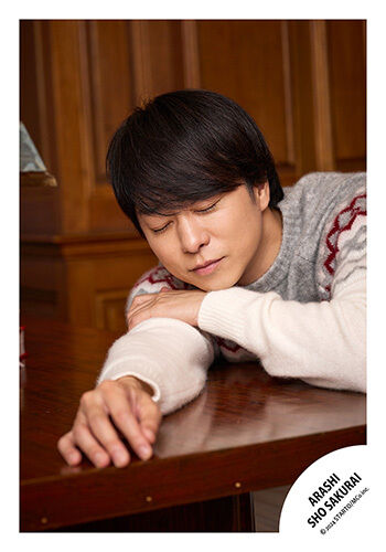 No.SKS24-069】櫻井翔 オリジナルフォト -Holiday- | ファミクラストア