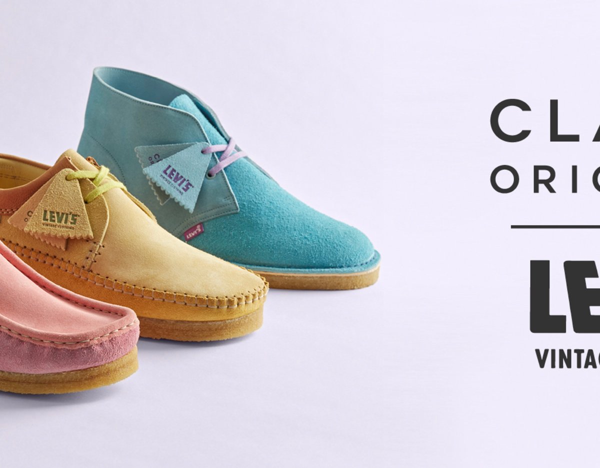 クラークス×リーバイス、パステルカラーのワラビーやデザートブーツを発売