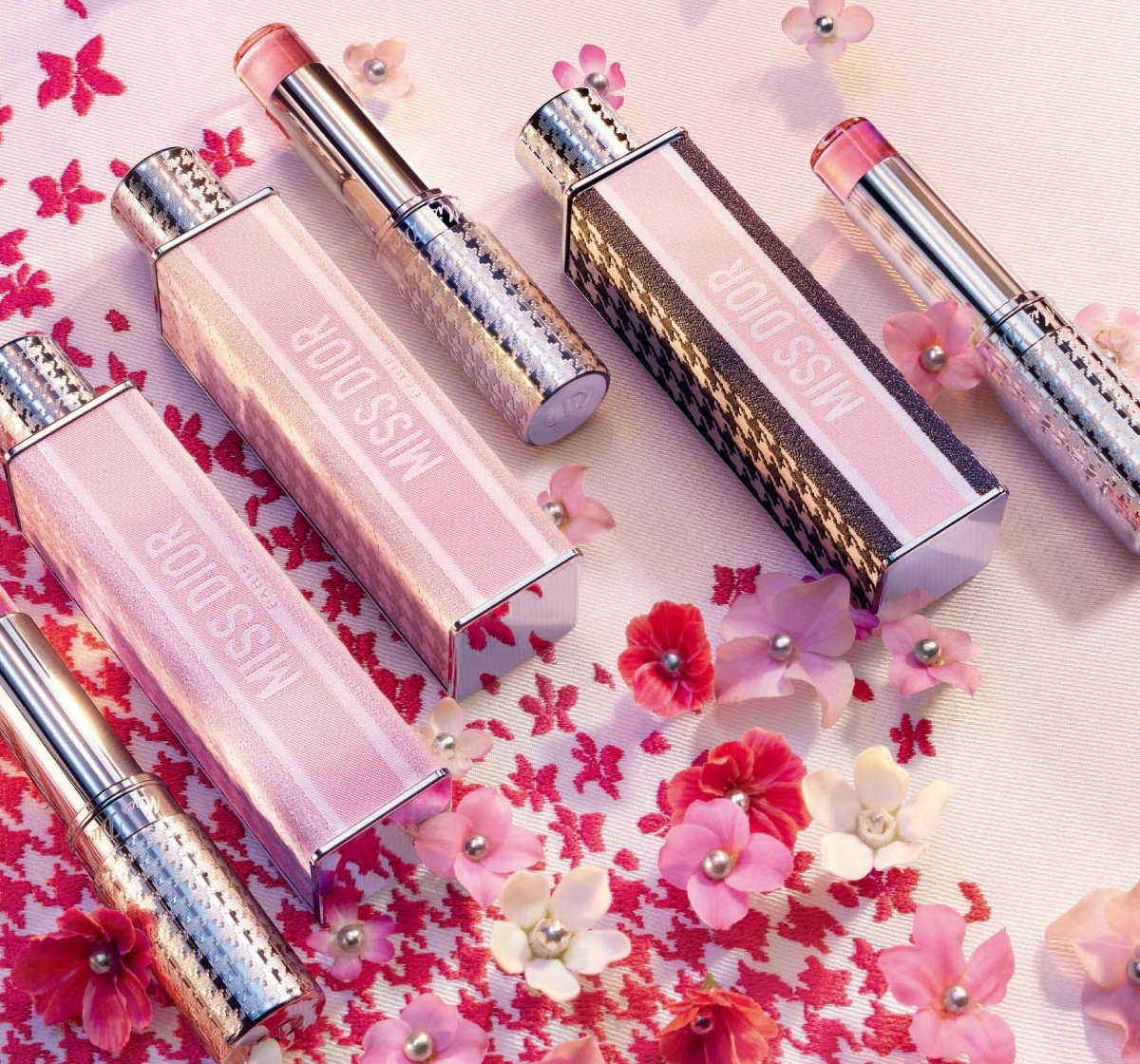 ミス ディオール パルファン」のミニ ミスがお目見え ジャスミンが香る