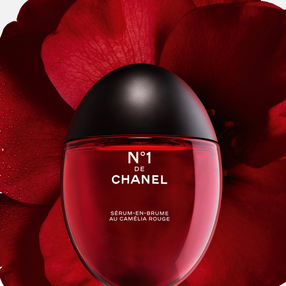 N°1 ドゥ シャネル」の美容液ミストがリニューアル 真赤なしずく型ボトルに