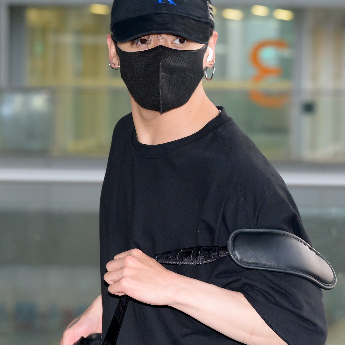 カルバン・クラインがBTS・ジョングク着用キャップを数量限定で再販