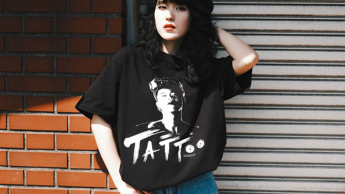 中森明菜がアパレル企業と初コラボ、名曲「TATTOO」をモチーフにしたT