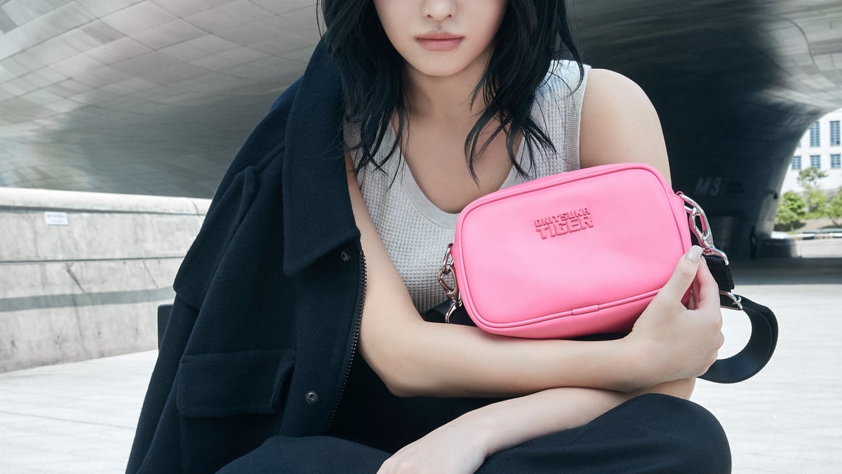 オニツカタイガー」アンバサダーTWICE MOMOが出演、2024年秋冬の