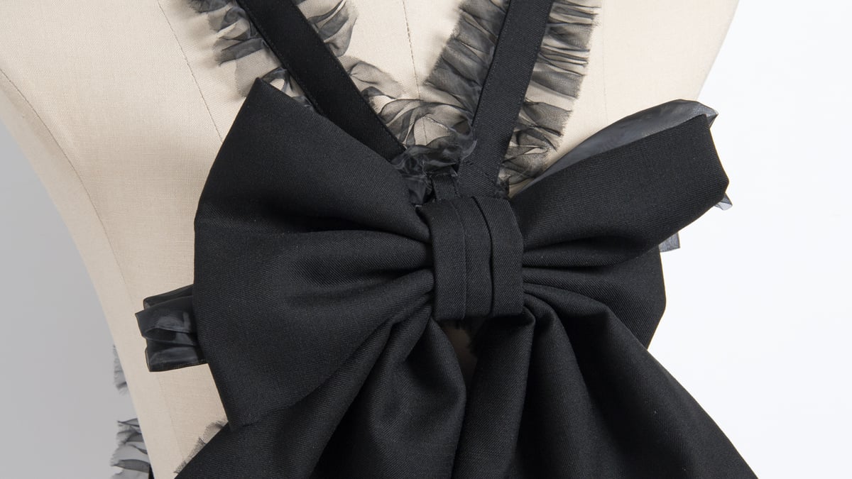 ノワール ケイ ニノミヤ」が日本橋三越でポップアップ開催、リボン