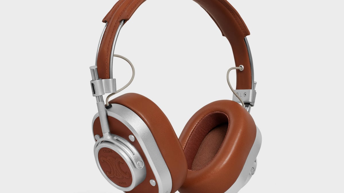 celine-headphone-002-ed359e45-