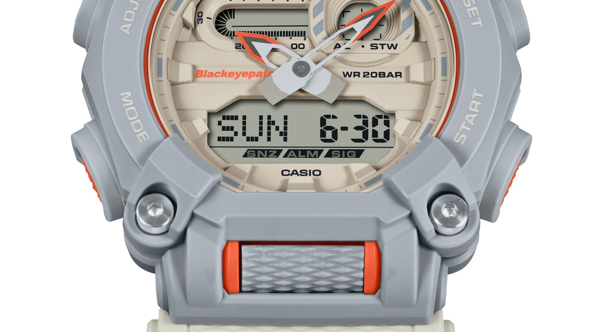 Gショック」ブラックアイパッチとのコラボモデルが発売、ワークウェア