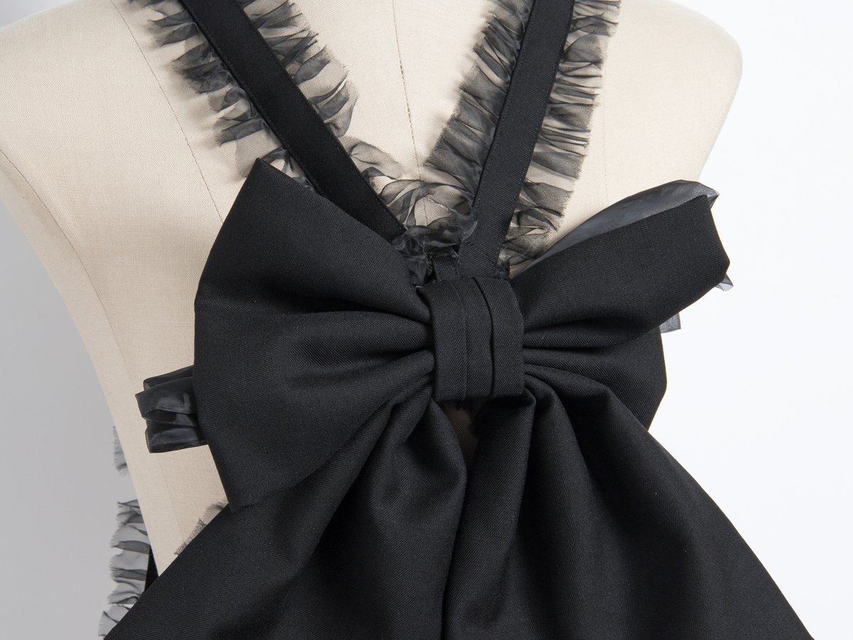 ノワール ケイ ニノミヤ」が日本橋三越でポップアップ開催、リボン