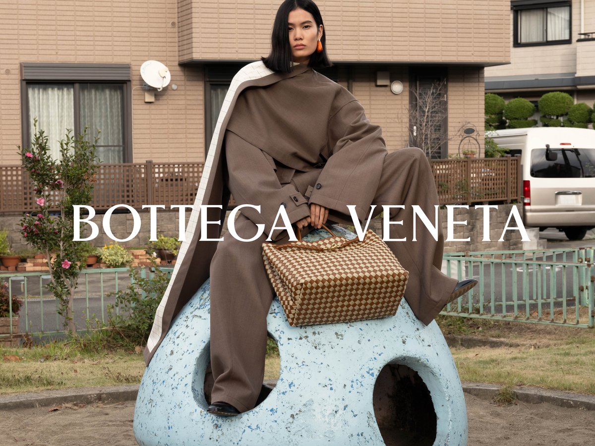 ボッテガ・ヴェネタが2024年夏のフォトエキシビションを開催、表参道