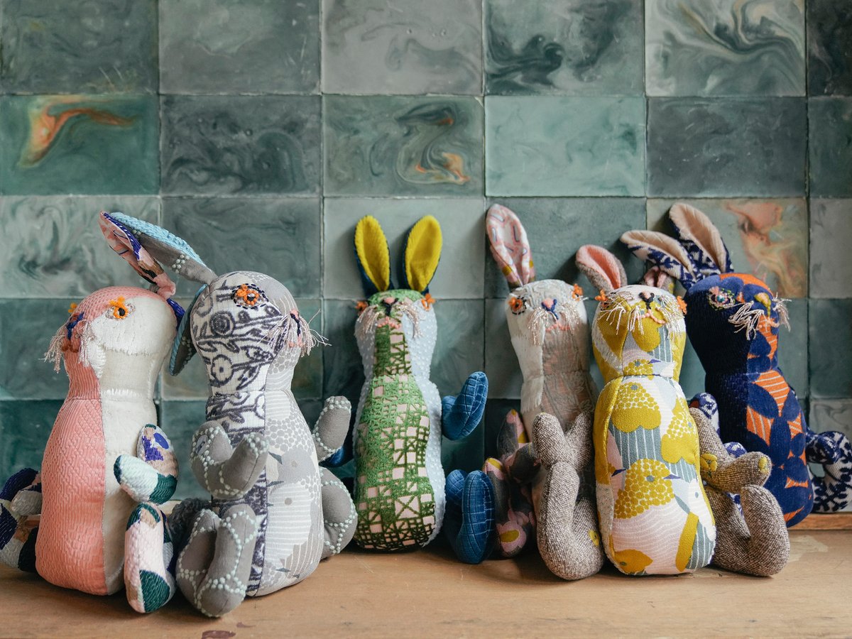 ミナ ペルホネン」がナタリー・レテと4年ぶりコラボ ノスタルジックな