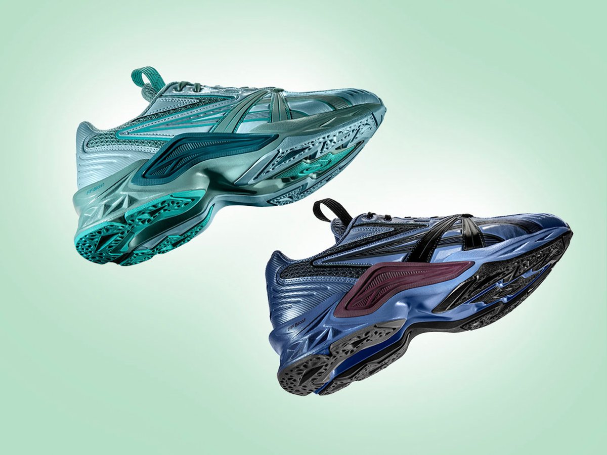 アシックスがキコ・コスタディノフ・スタジオ監修のスニーカー発売