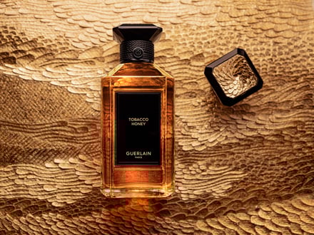 ゲランがタバコにオマージュを捧げたフレグランス発売 世界200個限定の