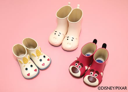 ダイアナがToy Storyシリーズ発売、苺の香りのロッツォサンダルも